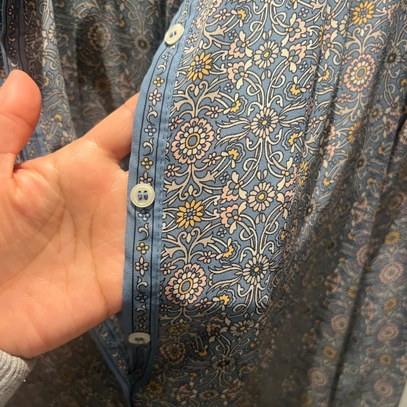 Women’s top - Picture 3 of 4